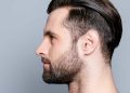 Najlepsze fryzury z przedziałkiem dla mężczyzn w 2021 roku