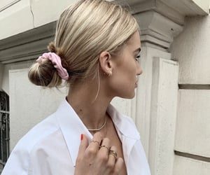 Najnowsze popularne fryzury na wiosnę