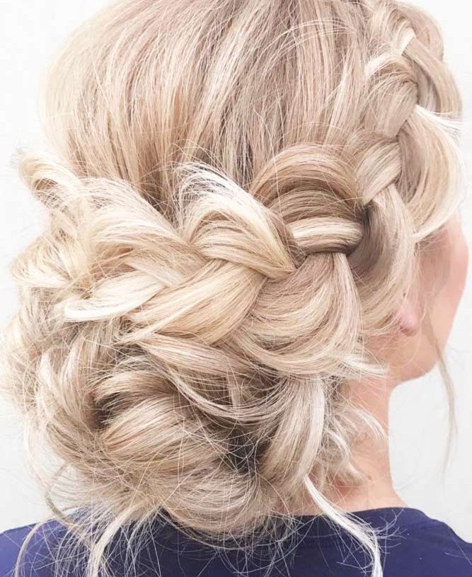 Łatwe upięcia dla długich włosów