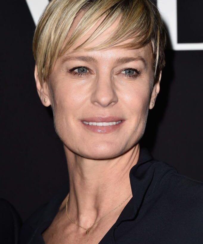 Krótkie fryzury dla kwadratowych twarzy dla kobiet po 40