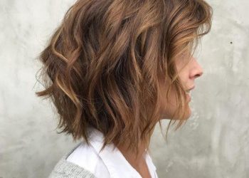 Modne warstwowe fryzury Bob na 2021 rok