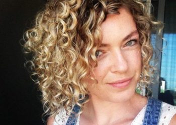 Pomysły na blond kręcone włosy